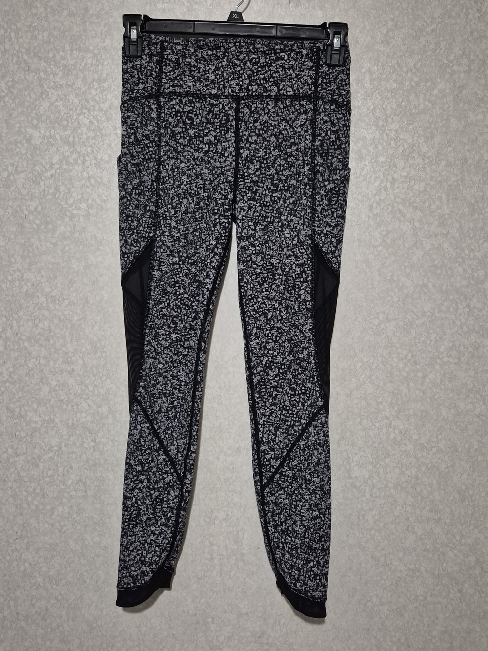 lululemon athletica Black & White Space-Dye Mesh-Panel Leggings-Size:6